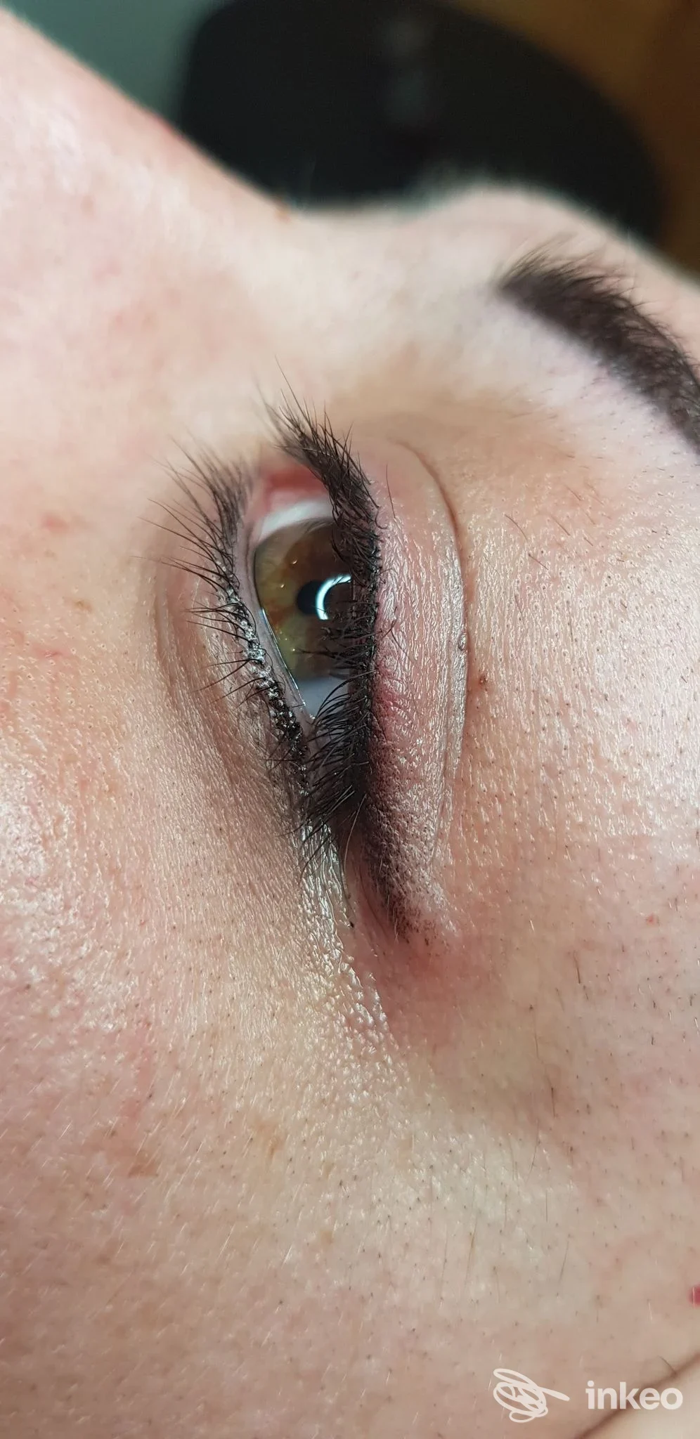 Primo piano di dermopigmentazione eyeliner e sopracciglio, immagine fornita da Elisabetta Endrizzi Skinetica, Forlimpopoli.