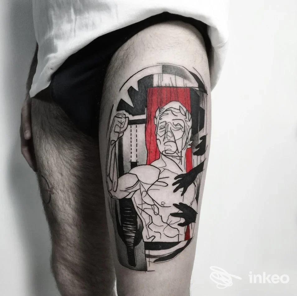 Tatuaggio su coscia con figura stilizzata e blocchi rossi, foto inviata da Black Hole Tattoo, Alatri.