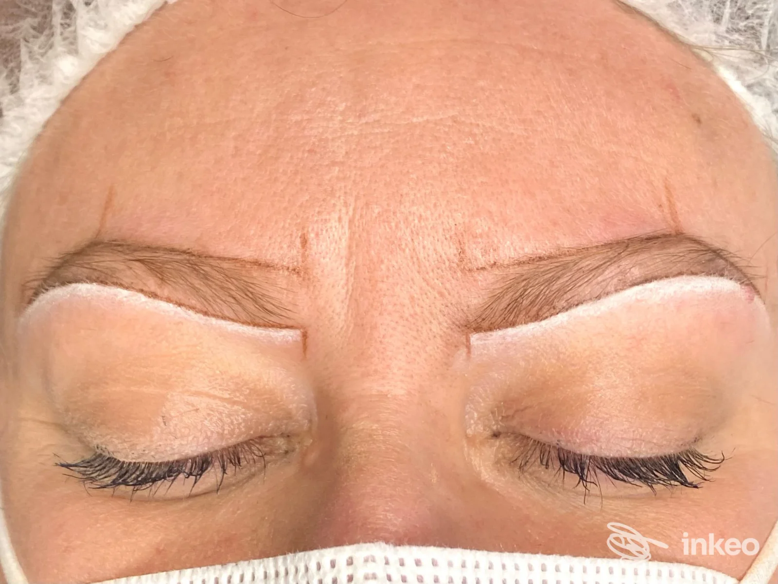 Primo piano sopracciglia dopo microblading, Microblading Studio di trucco permanente, Roma.