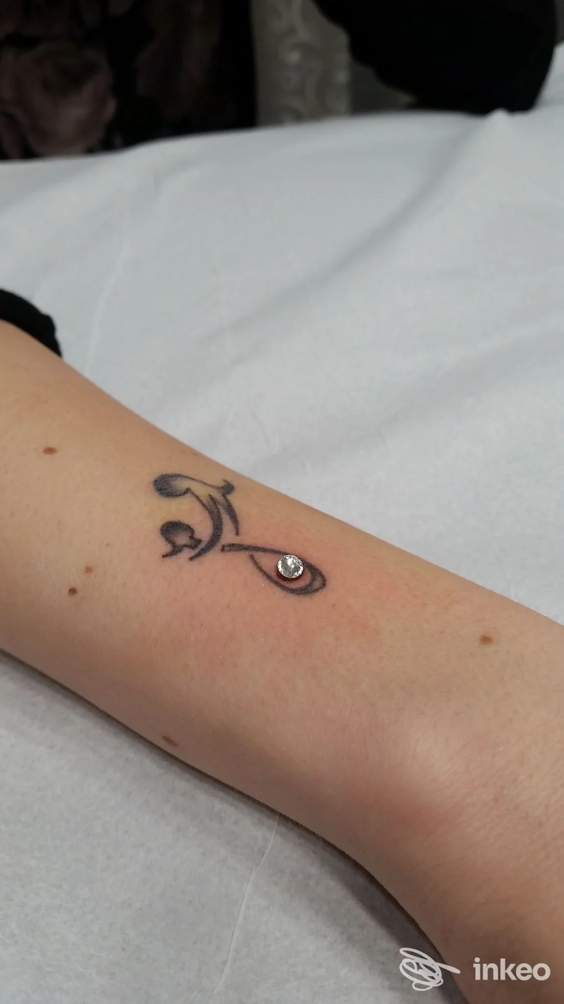 Piccolo tatuaggio sull'avambraccio, realizzato da Fantasy Of Skin Tattoo & Body Piercing ad Alessandria.