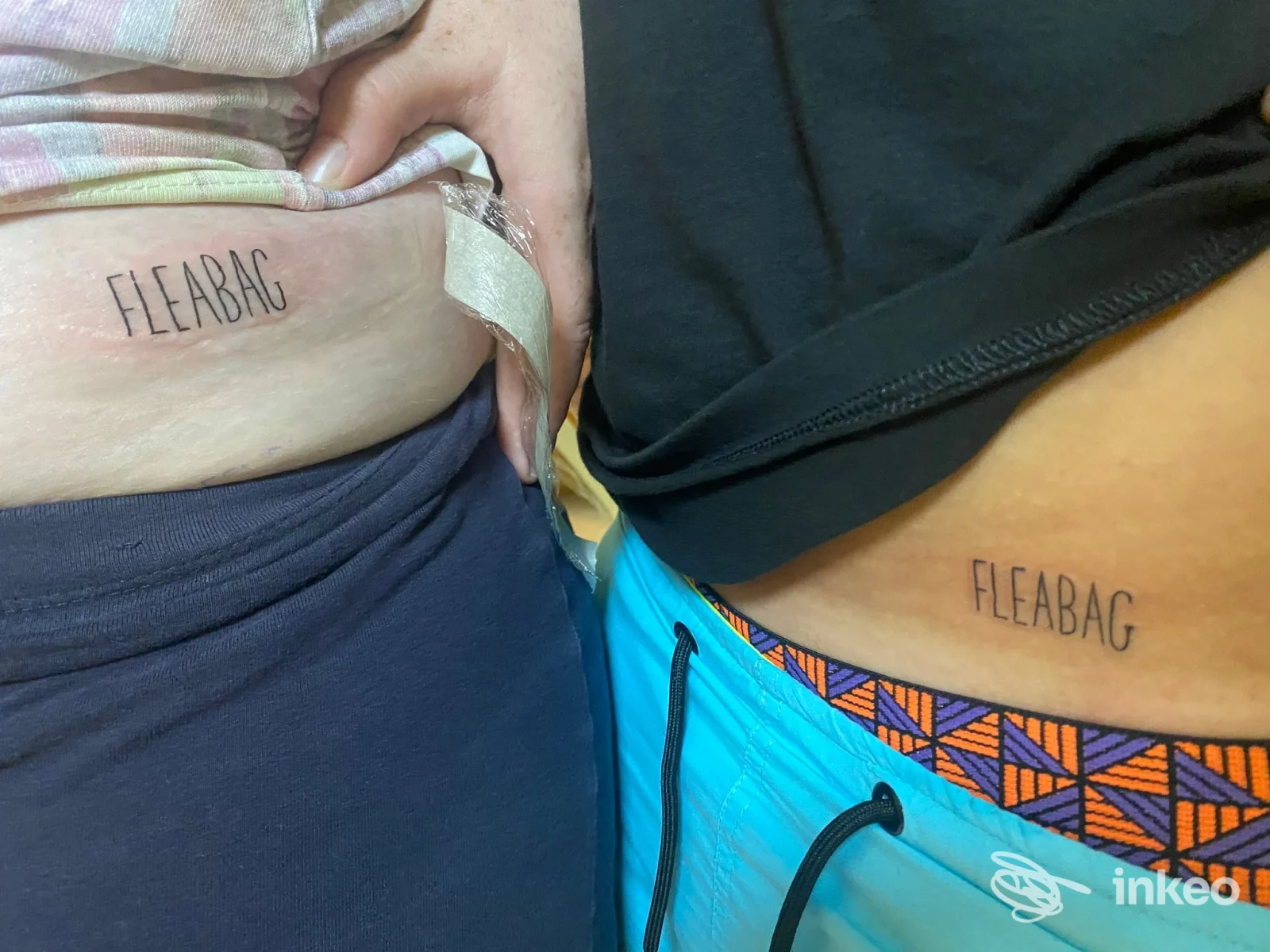 Due tatuaggi con la scritta 'FLEABAG' sul fianco/basso addome, foto fornita da Wild Cat Tattoo Studio, Bari.