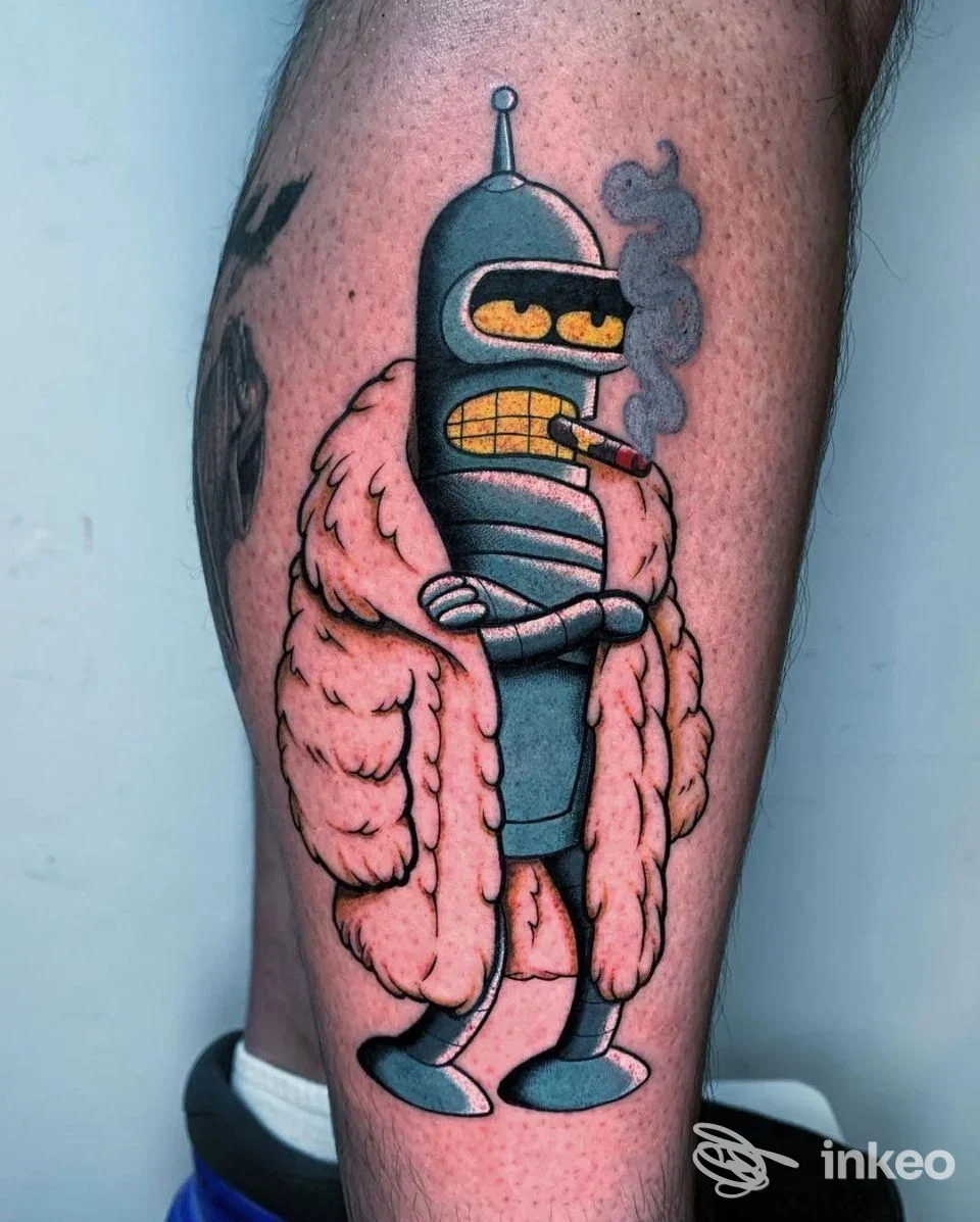 Tatuaggio su polpaccio raffigurante il personaggio Bender con sigaro e pelliccia, realizzato da Grass Bad Tattoo a Bari.