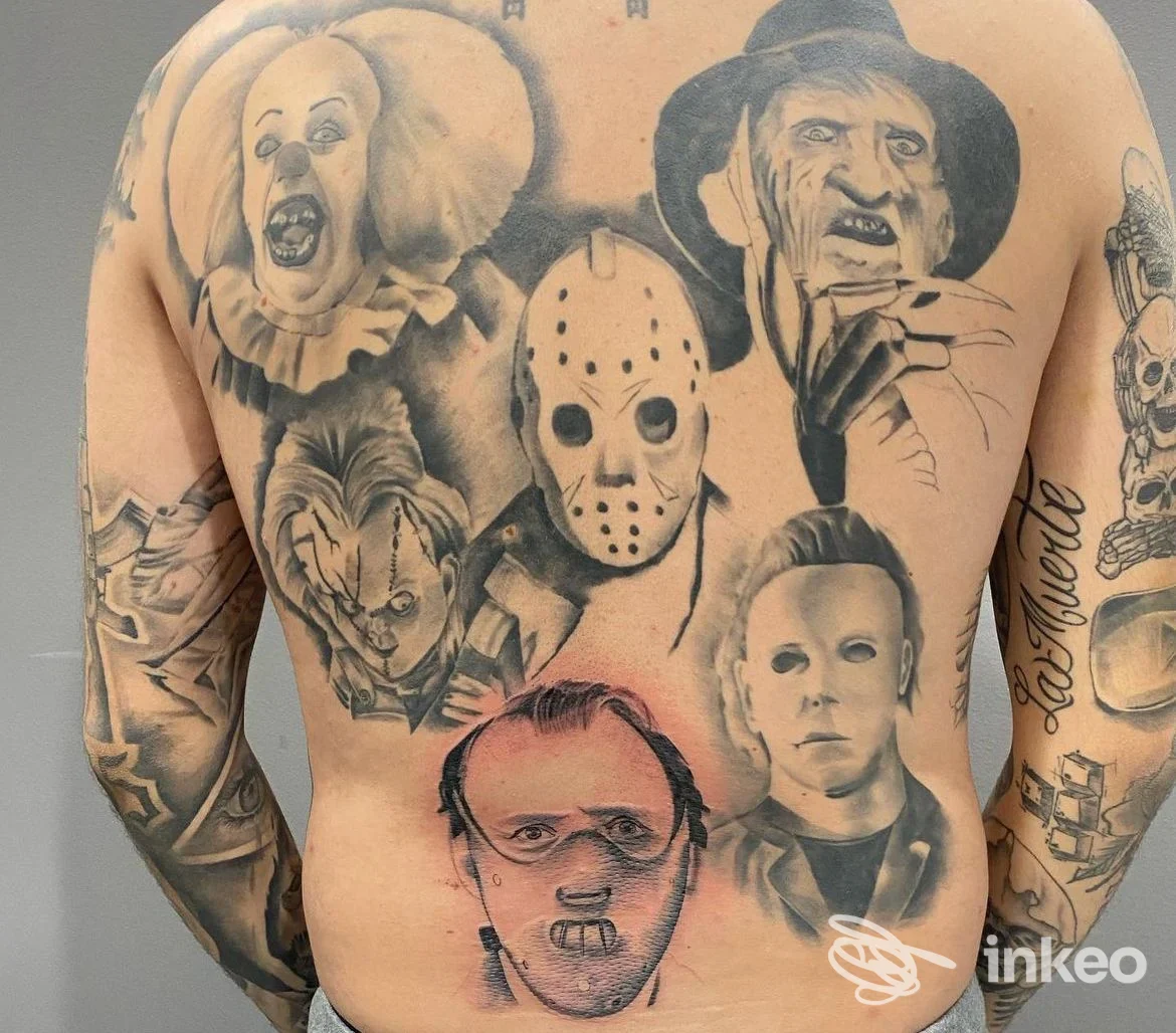 Tatuaggi realistici in bianco e nero sulla schiena, ritratti di personaggi horror. Marco Seven Tattoo, Quartu Sant'Elena.