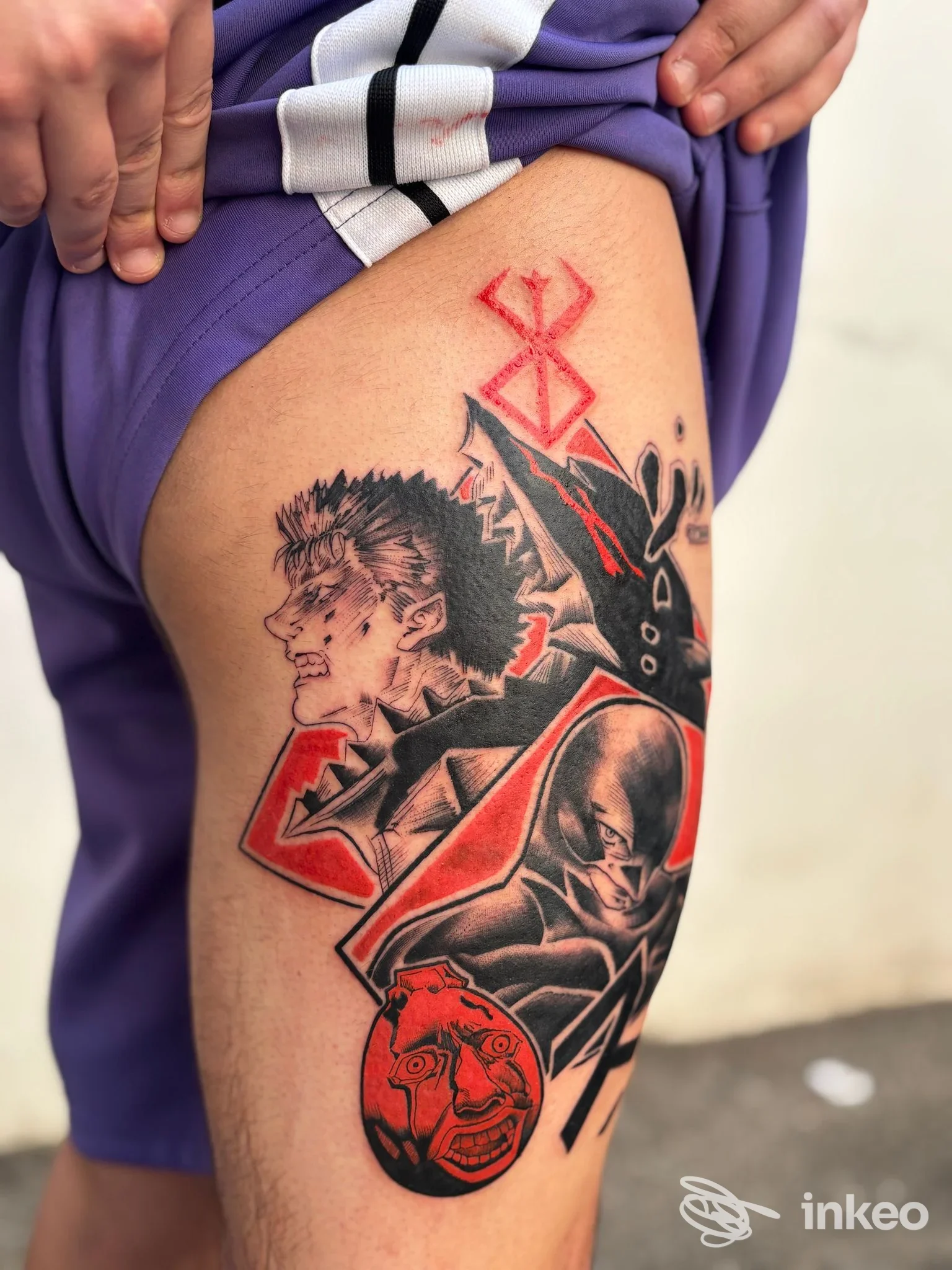 Tatuaggio colorato su coscia eseguito da Bubbles Colours Tattoo & piercing, Montelupo Fiorentino.