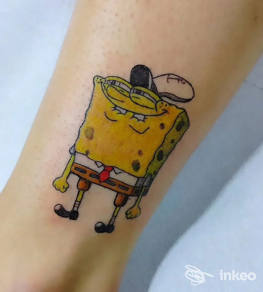 Tatuaggio di SpongeBob sul braccio, realizzato da Cesar Tattoo Studio a Piovene Rocchette.