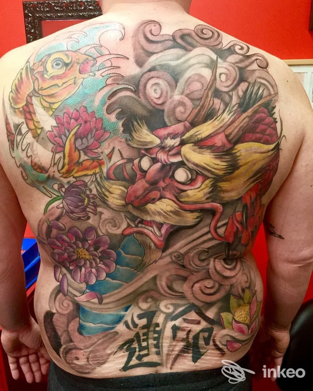 Grande tatuaggio backpiece stile giapponese su schiena completa, foto fornita da All Ink Tattoo Studio Valerio-Paolo, Verona.