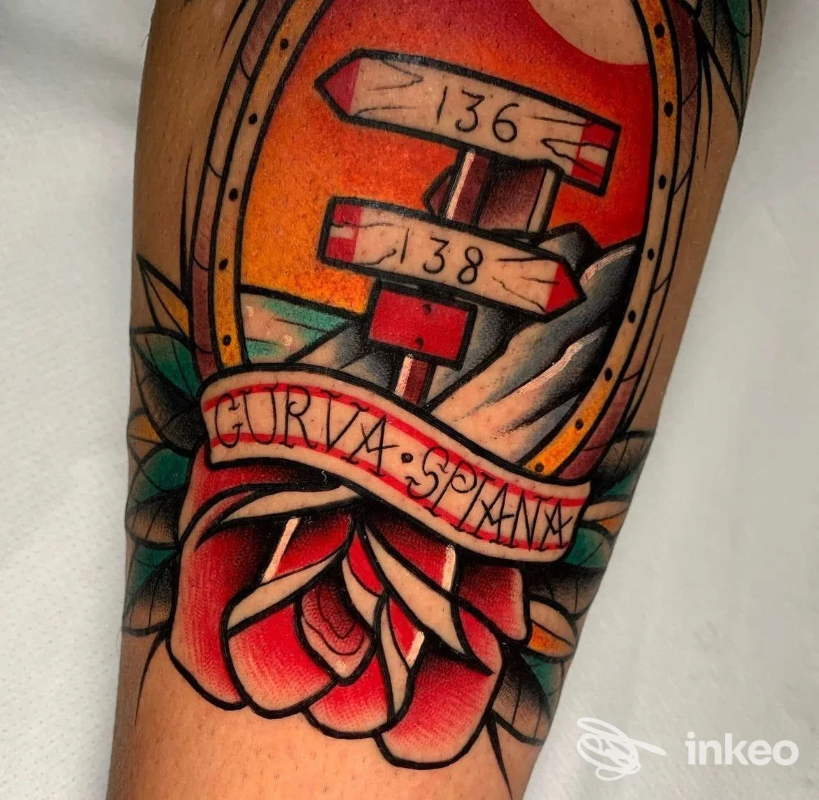 Tatuaggio tradizionale su avambraccio con rosa, cartello e fascia con scritta — Bright and Bold Tattoo Studio, Tortona.