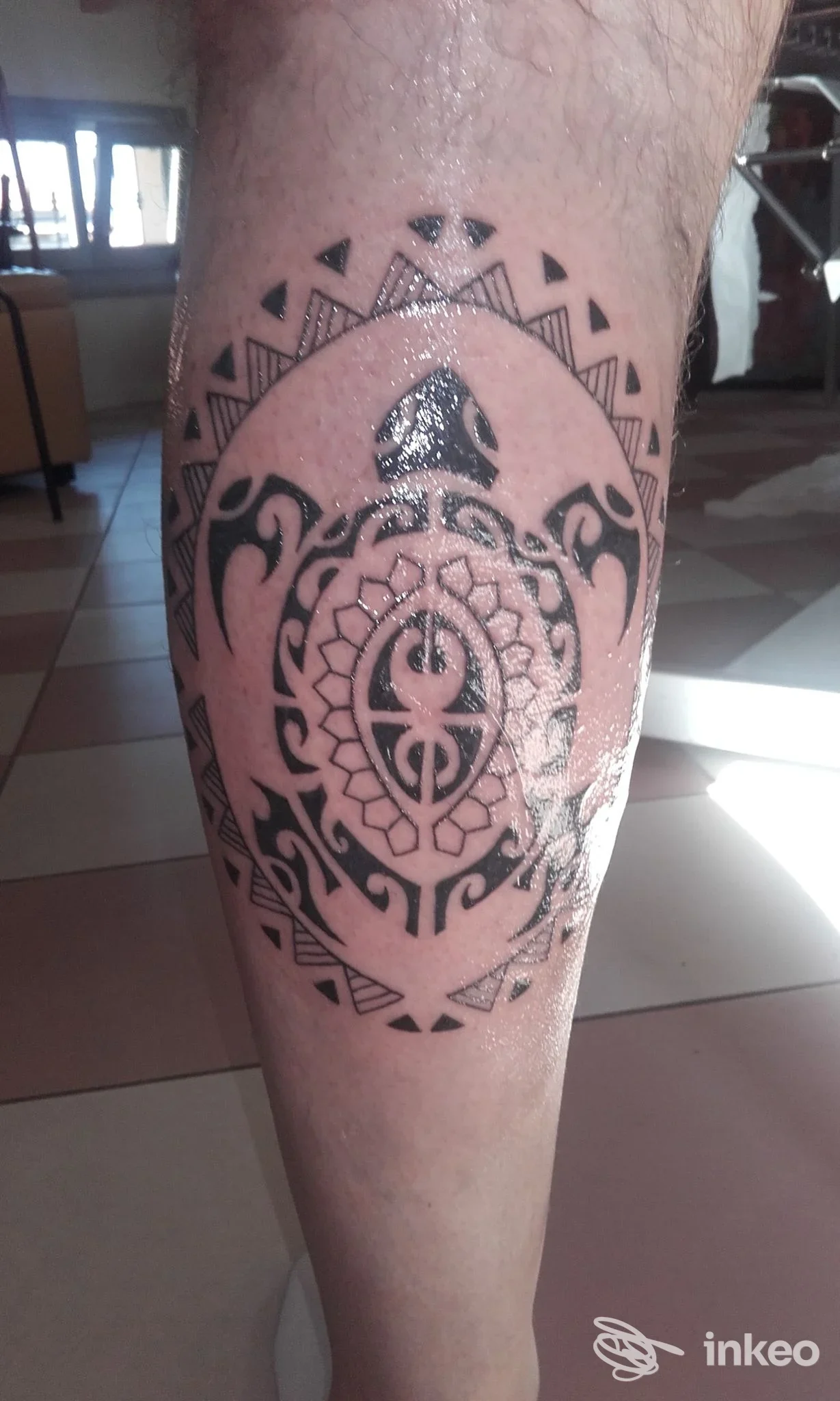 Tatuaggio tribale/maori sul polpaccio, Hobby Tattoo Art Studio Di Galardi Paolo, Pistoia.