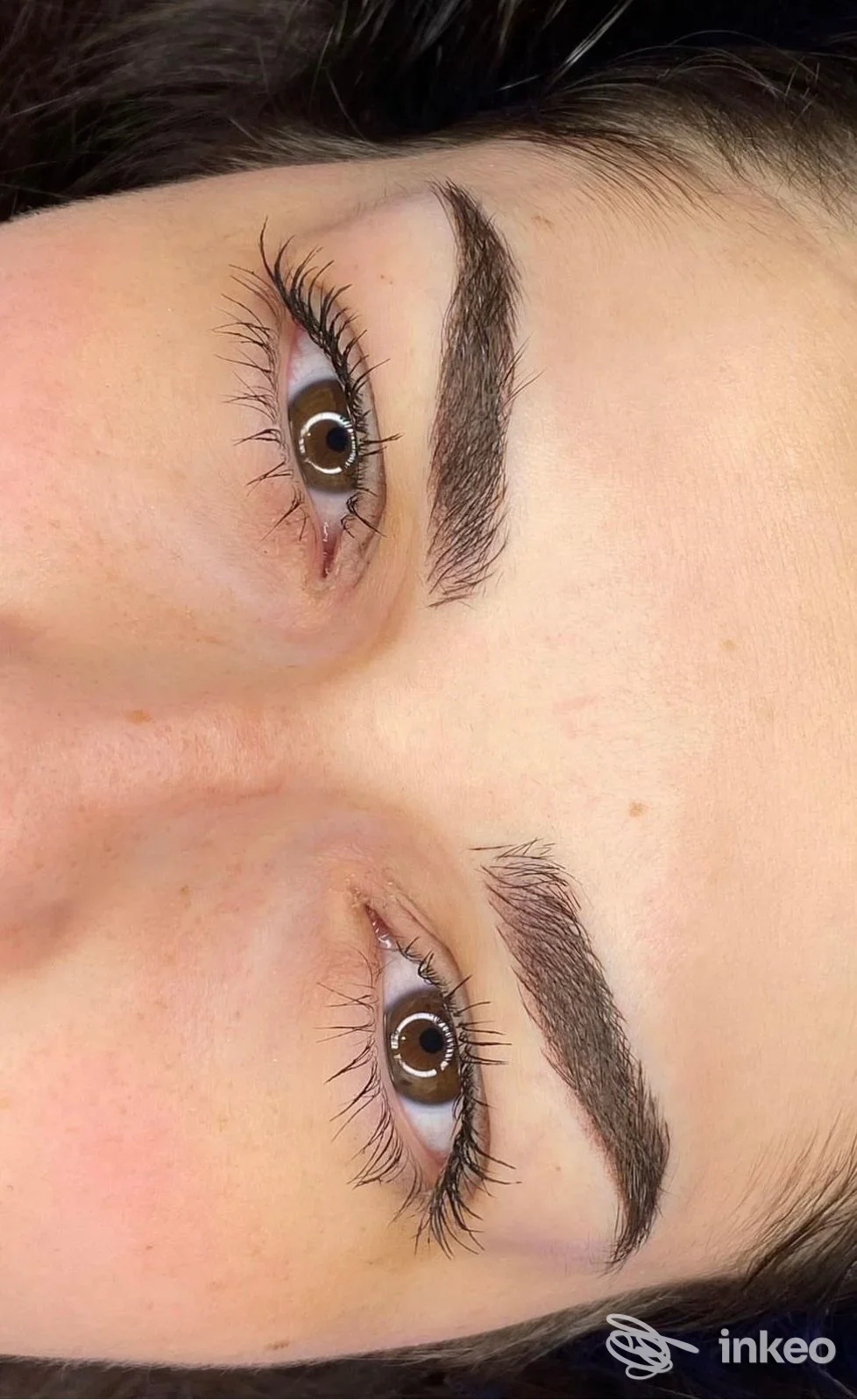 Primo piano microblading sopracciglia dopo trattamento, immagine fornita da Greta beauty e microblading, Omegna.