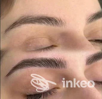 Dettaglio di sopracciglia trattate con microblading su pelle reale. Microblading Masterpiece, Verona.