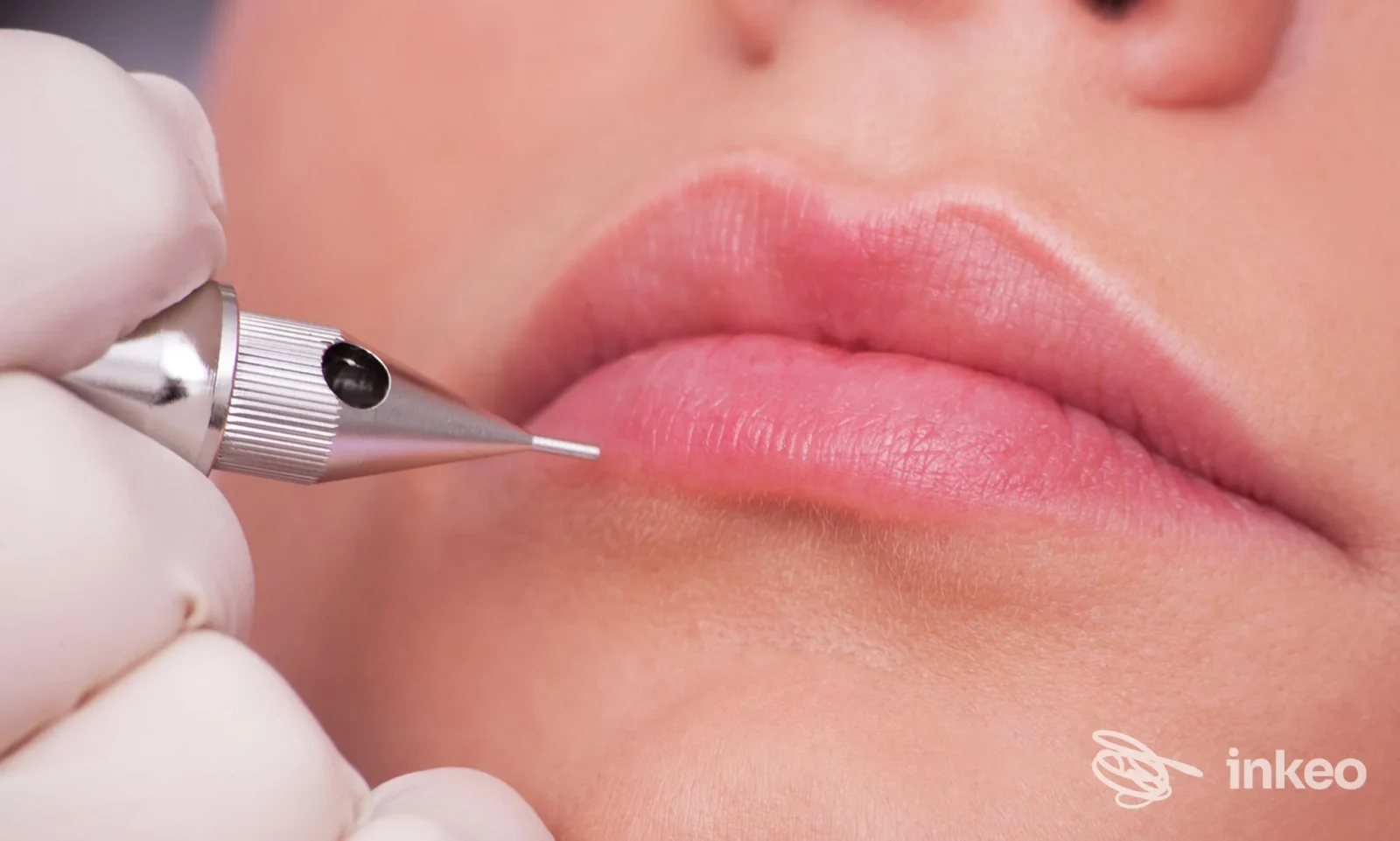 Primo piano di una dermopigmentazione labbra eseguita presso Valis | Bellezza a 360° a Varese.