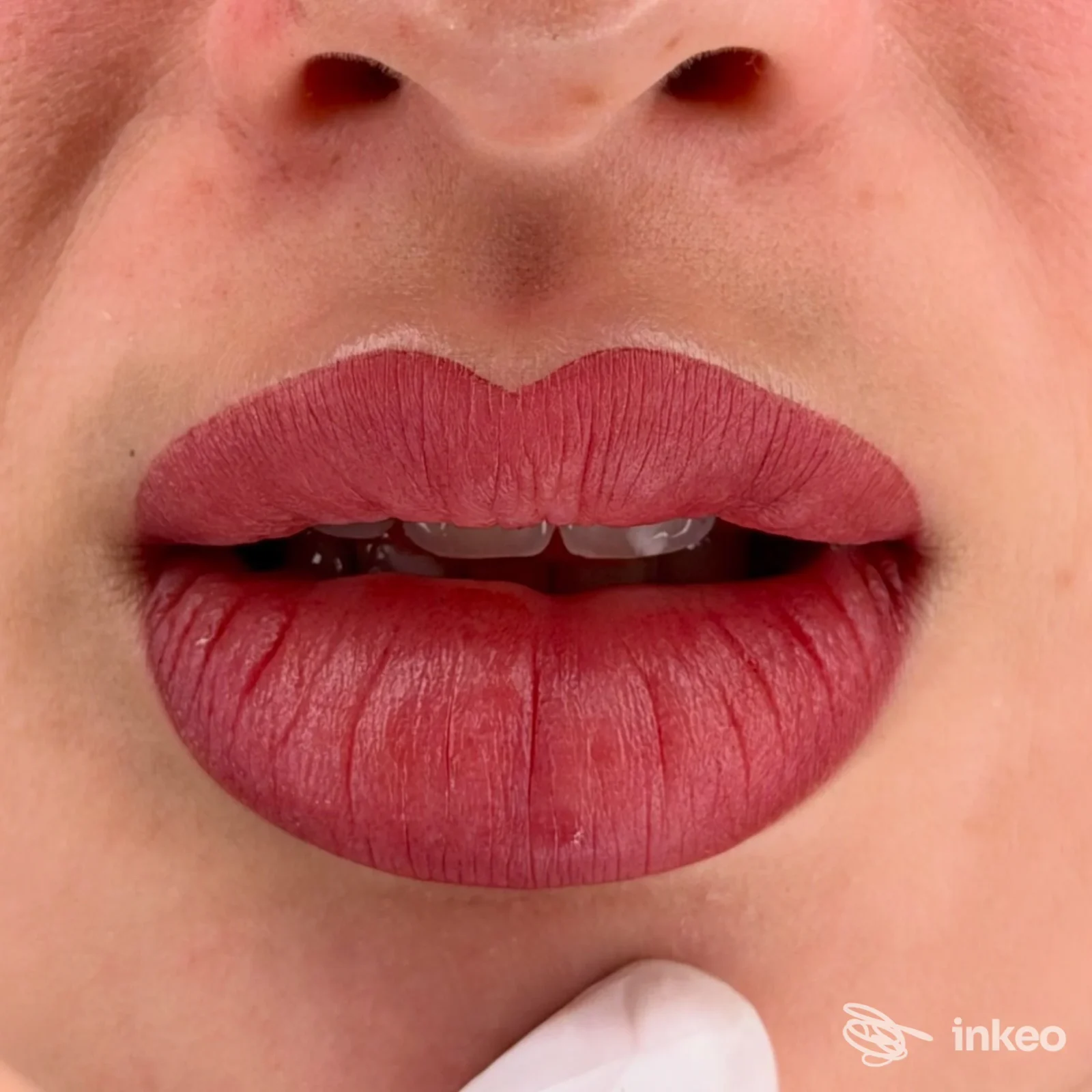 Primo piano di dermopigmentazione labbra eseguita da LisaTroisi Trucco Permanente, Eboli.
