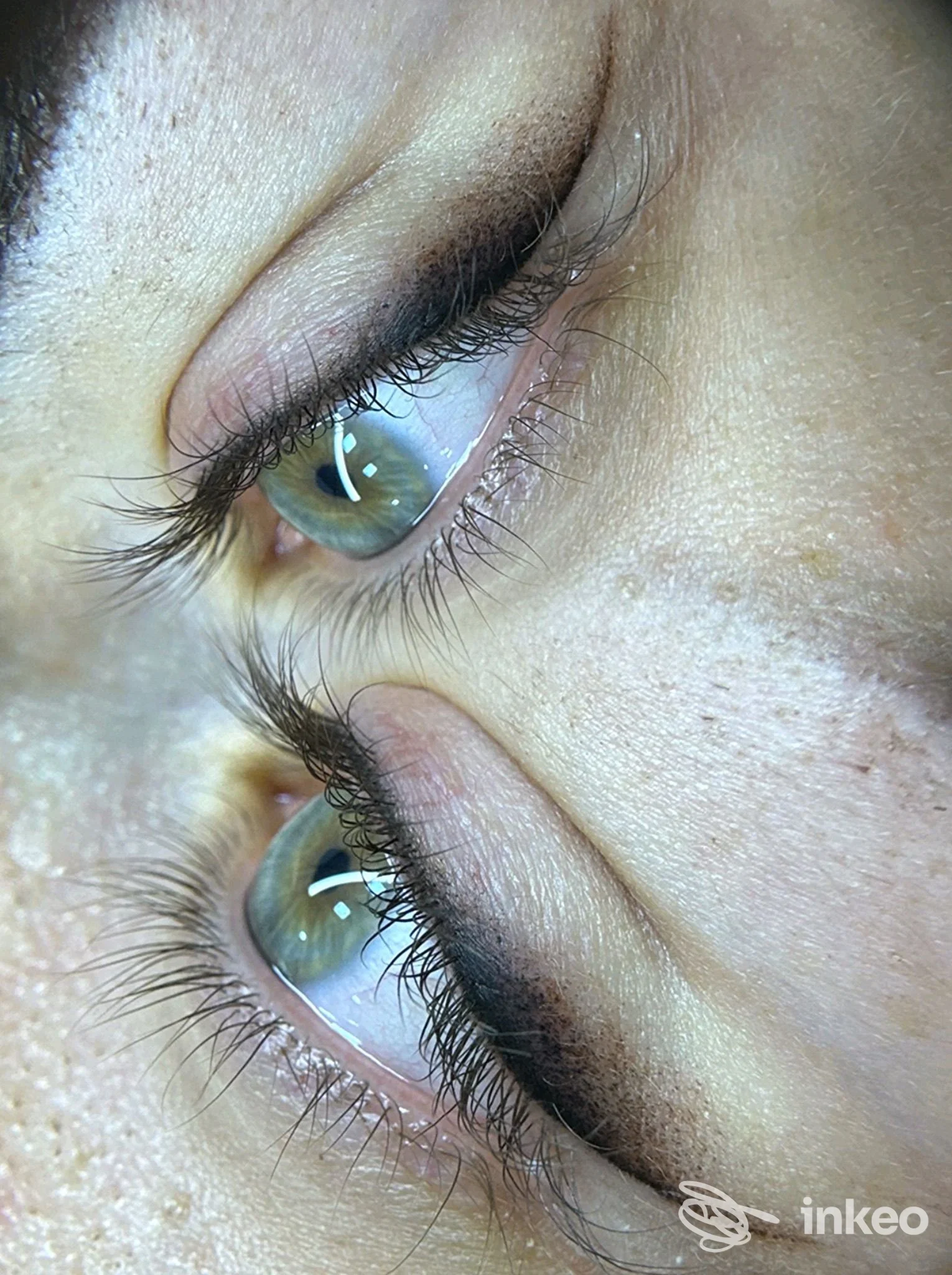 Primo piano degli occhi con eyeliner permanente eseguito da Tatyana Beauty Artist, Modugno.