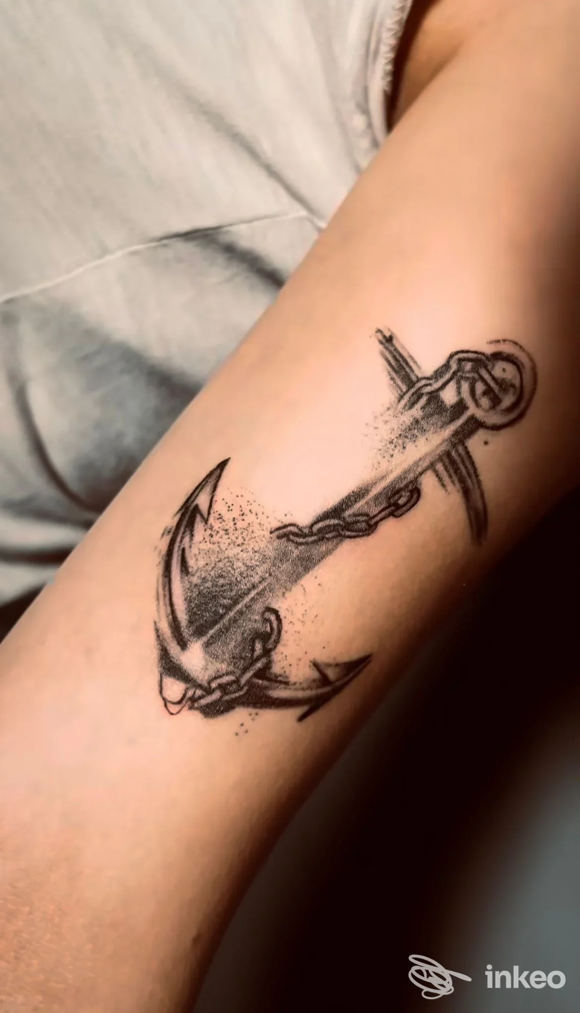 Tattoo reale di un'ancora su avambraccio, eseguito da CB Custom Tattoo.