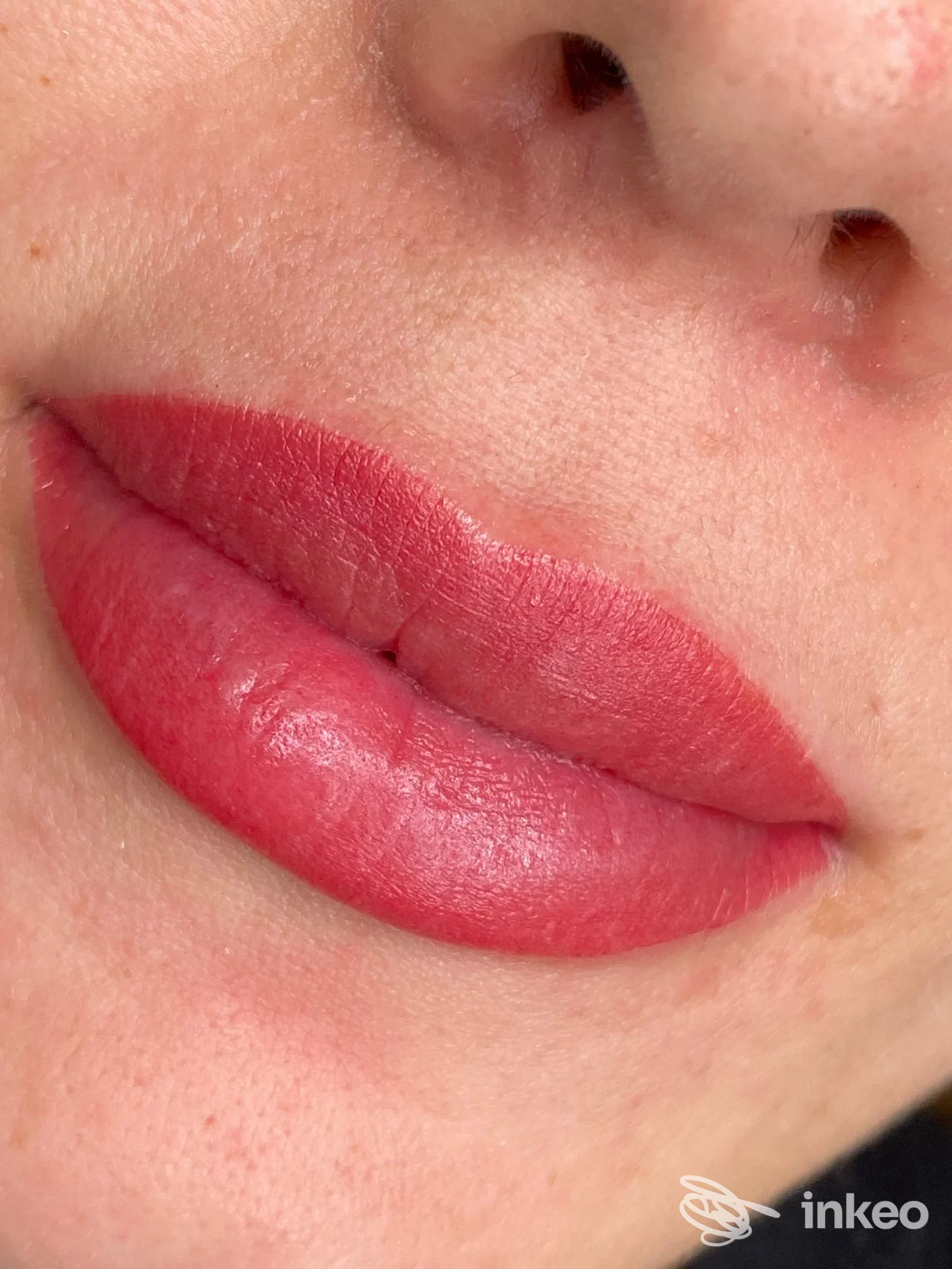 Primo piano di labbra con trucco permanente eseguito da Valentina Masia Permanent Make Up, Nuoro.